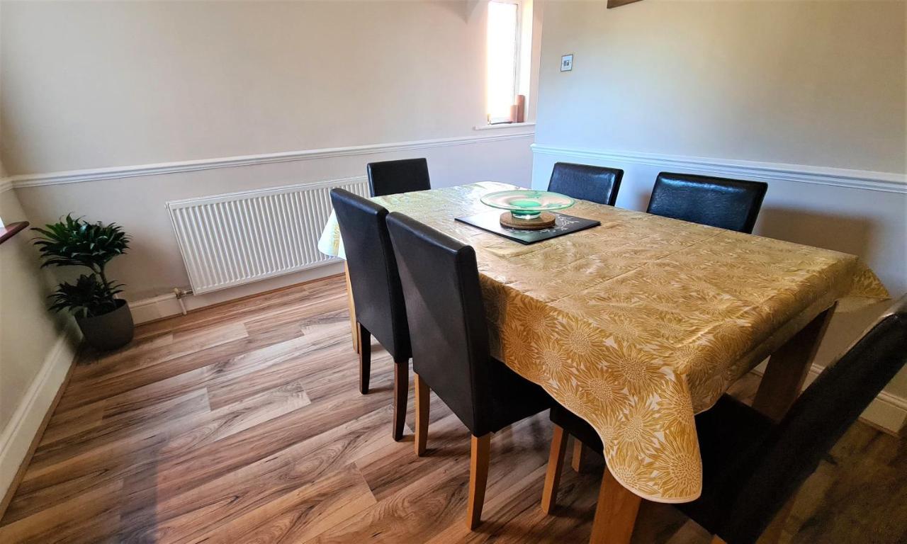 Castle Cottage Рэлей Экстерьер фото